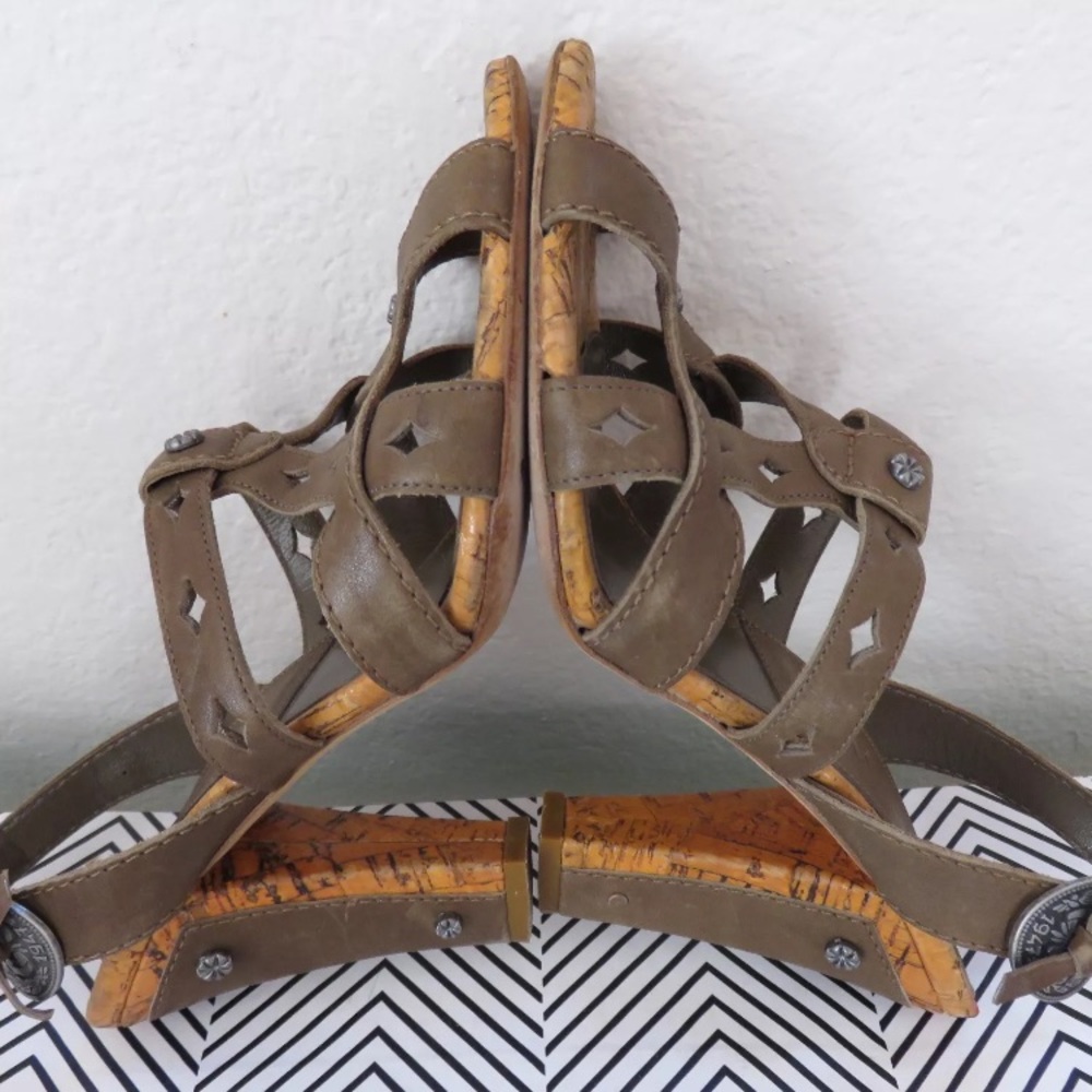 Christian Dior sandals 7 heels - Picture 6 of 8